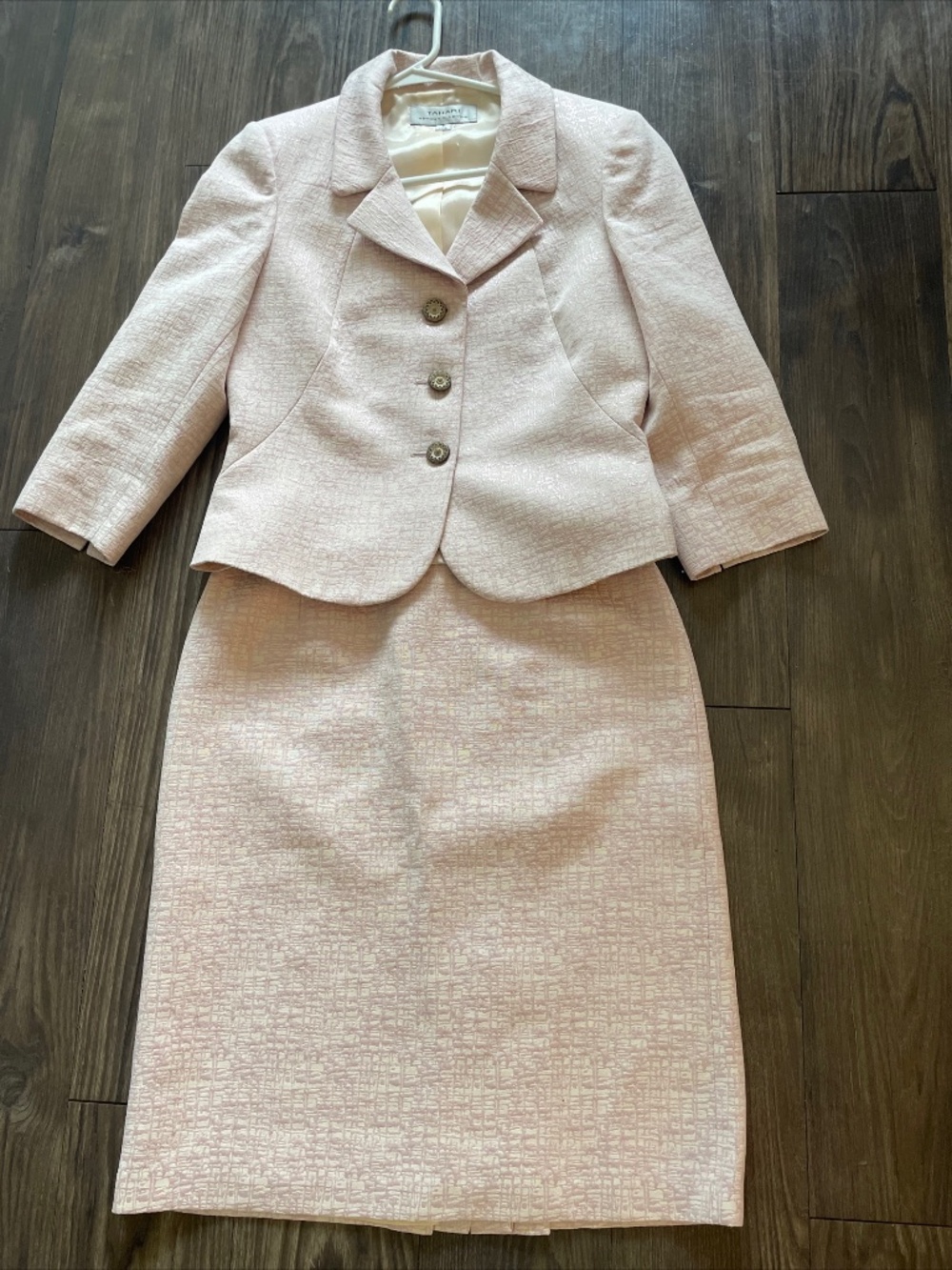 Tahari Arthur S Levine Skirt Suit Women Size 6 Lavender